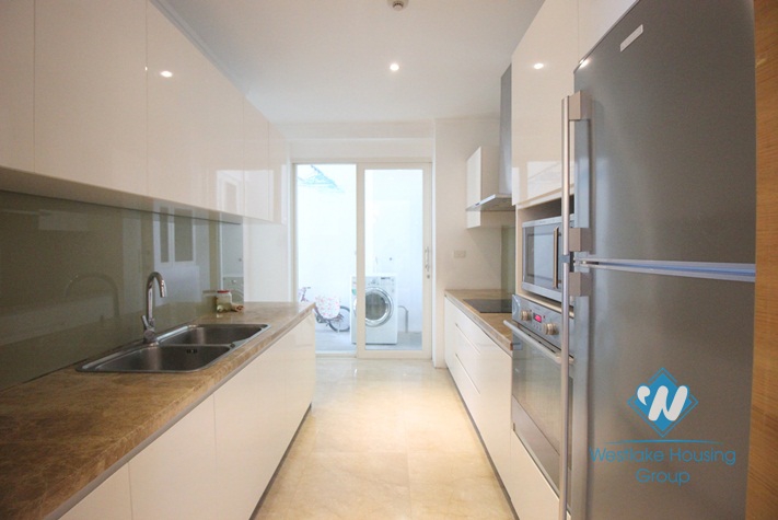 Nice three bedrooms apartment for rent in L tower, Ciputra urban, Tay Ho, Ha Noi